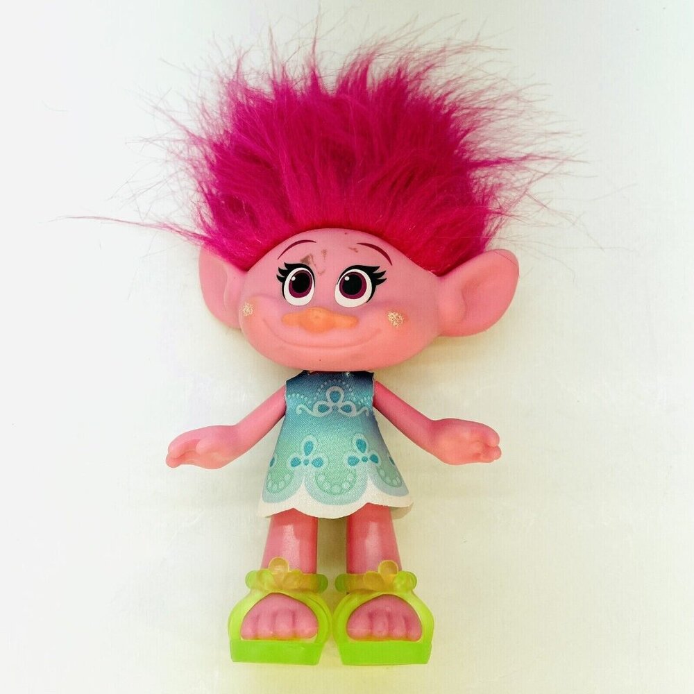 Hasbro 2015 Poppy Troll Princess Doll Dreamworks Animation Trolls Figure Toy